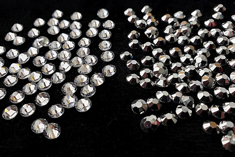Crystal-vs-Metallic-Rhinestones-soltexapparel